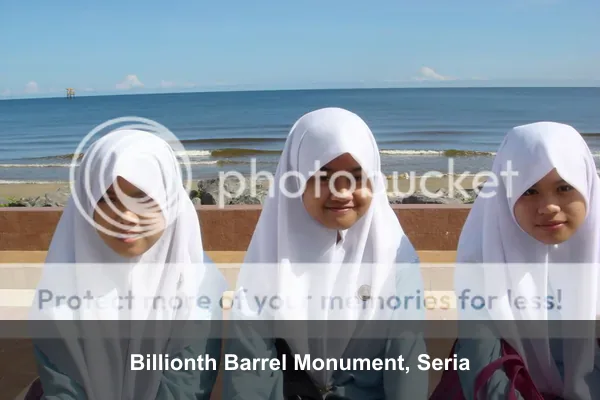 Billionth Barrel Monument, Seria